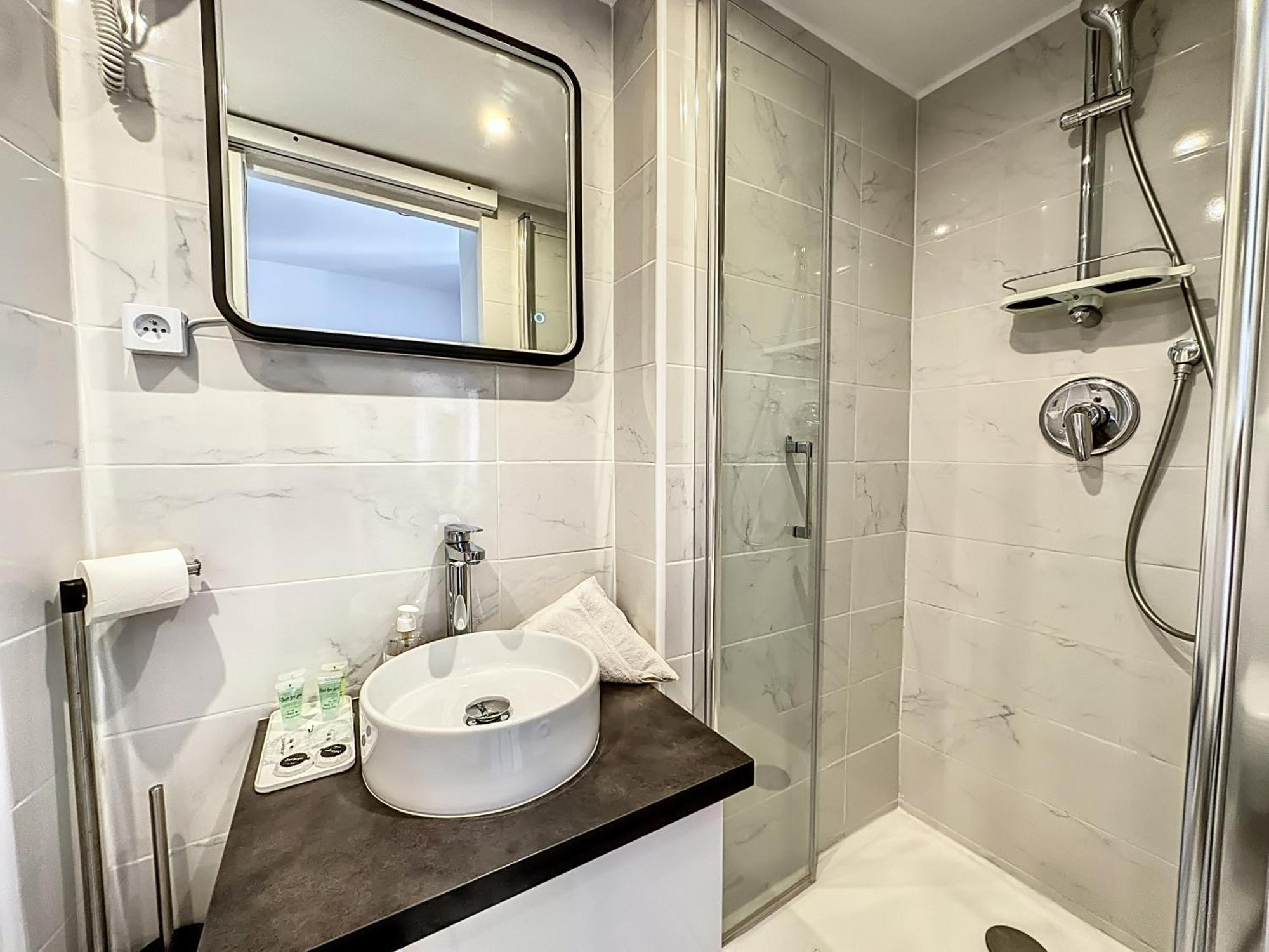 קאן Sweet Home Marceau 6 Studios Hyper Centre Proche De La Mer Et Du Palais מראה חיצוני תמונה